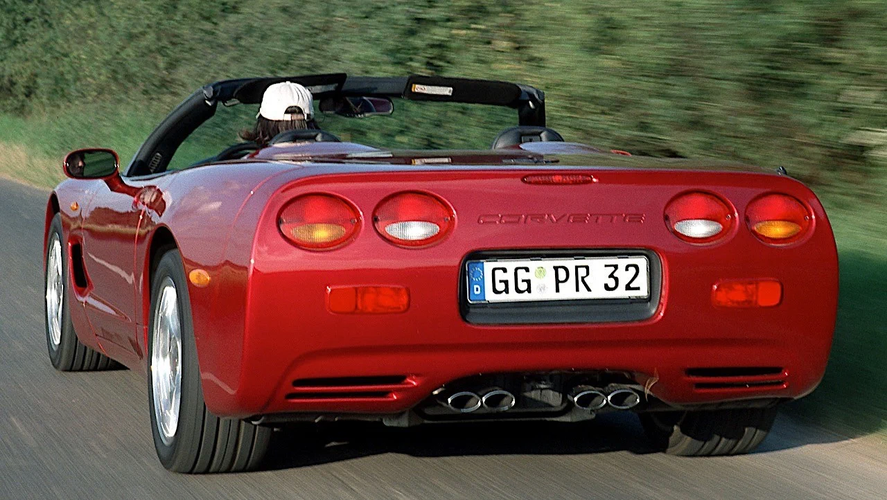 Corvette Generations/C5/C5 1998 Red.webp